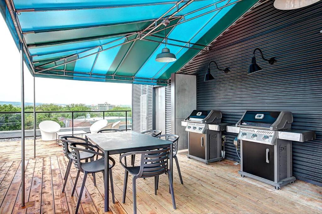 Good Vibes Only -Modern And Spacious 2 Bedroom Condo 4 Beds Free Parking, Gym Québec Esterno foto