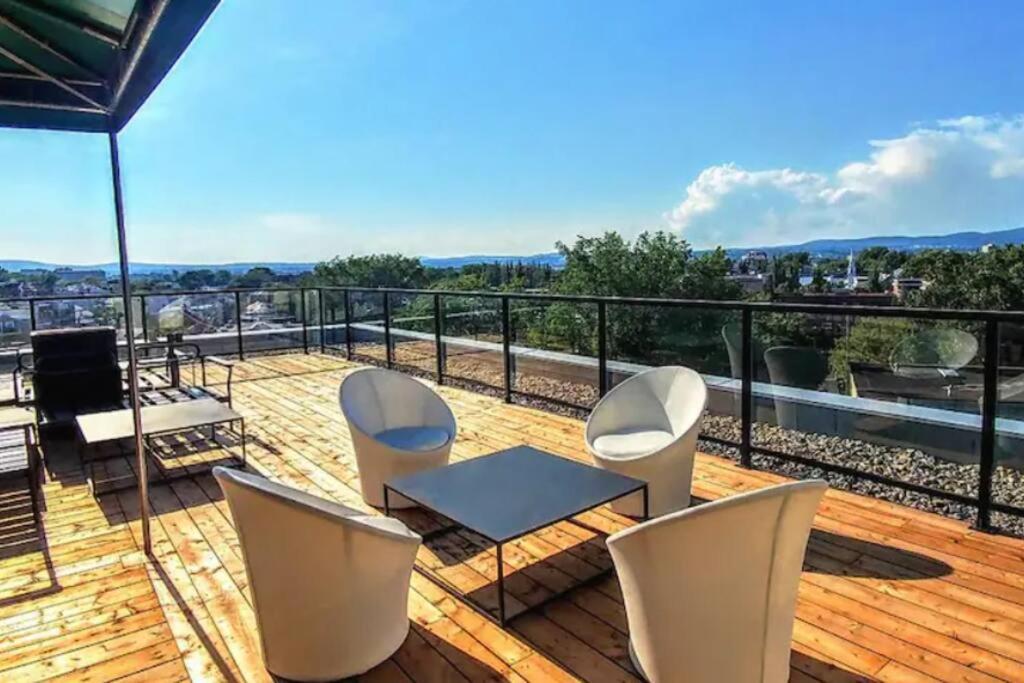 Good Vibes Only -Modern And Spacious 2 Bedroom Condo 4 Beds Free Parking, Gym Québec Esterno foto