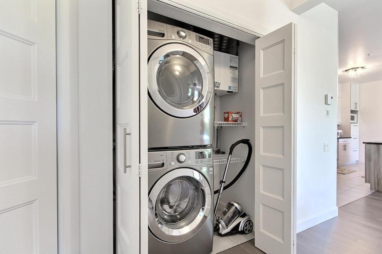 Good Vibes Only -Modern And Spacious 2 Bedroom Condo 4 Beds Free Parking, Gym Québec Esterno foto